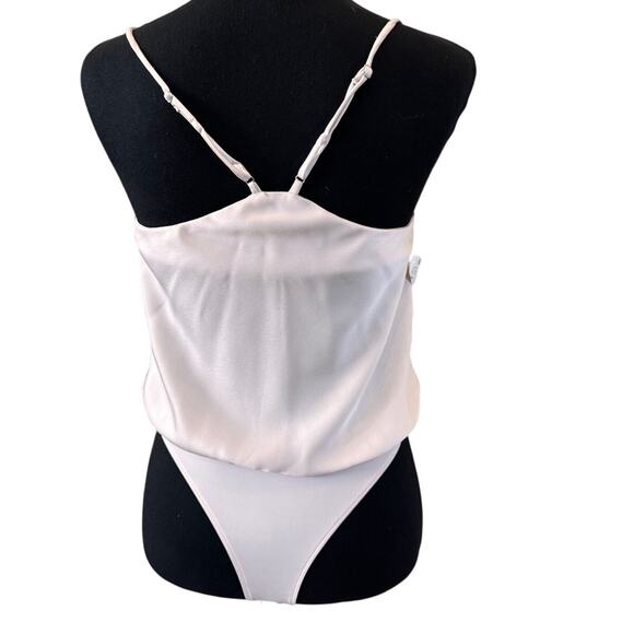 NEW ASTR THE LABEL ~ Spring Champagne Drape Front Cami Bodysuit Size XS - Picture 7 of 9